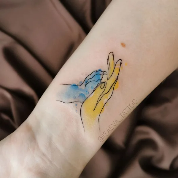 Feminine tattoo by ЛІКА ІСАЄВА in Kyiv