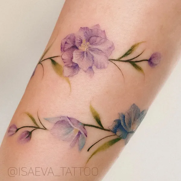 Feminine tattoo by ЛІКА ІСАЄВА in Kyiv