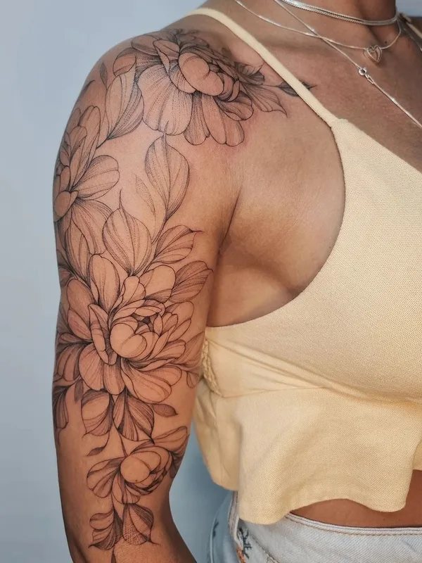 female black linework 纹身 在 full sleeve #58715 | 纹身师 Karol Dias
