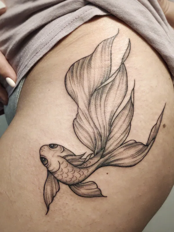 female black and grey linework татуировка на thigh #42667 | Тату мастер Кристина Мицкуте