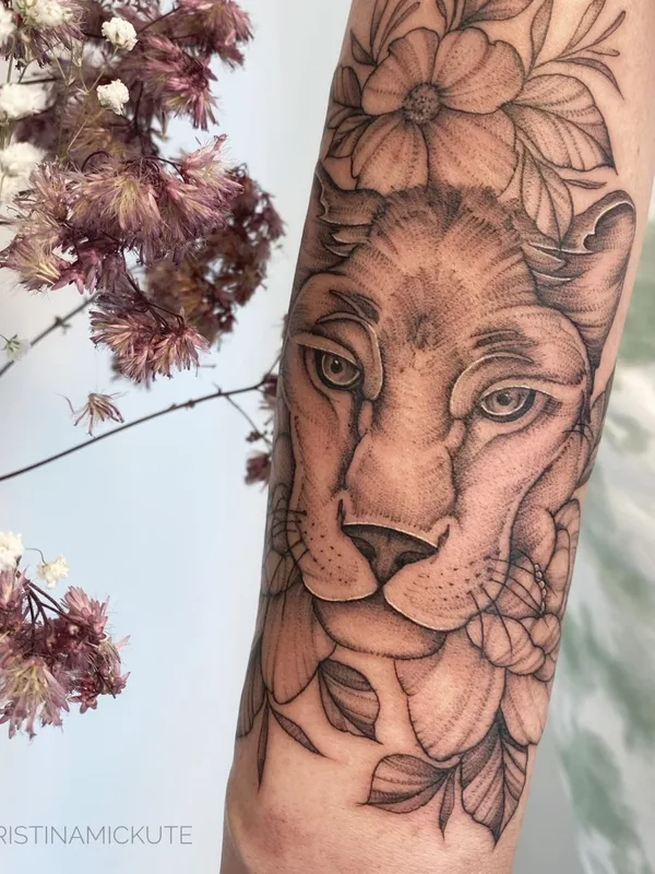black and grey fineline татуировка на forearm #42675 | Тату мастер Кристина Мицкуте