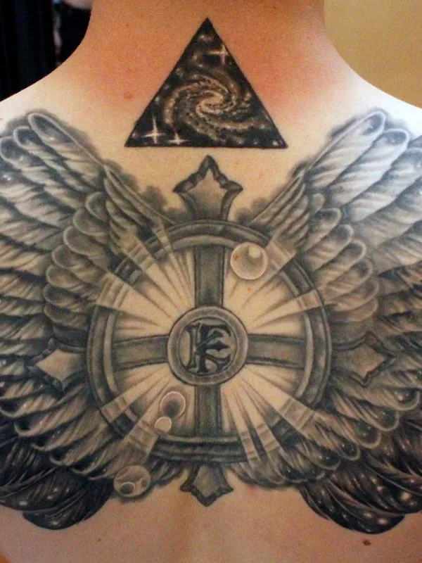 black and grey black and grey татуировка на upper back #74331 | Тату мастер Sean Ambrose