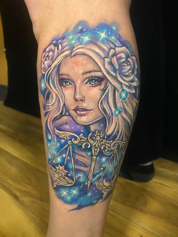 female color realism татуировка на calf #74337 | Тату мастер Sean Ambrose