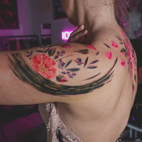 Feminine tattoo by Diana Ivashkevich in Bautzen