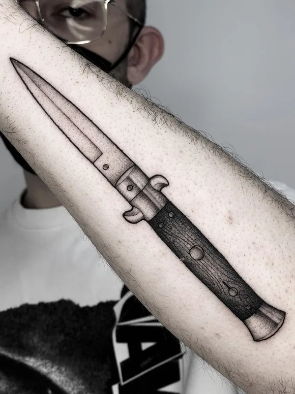 black and grey blackwork татуировка на forearm #44211 | Тату мастер Marisol