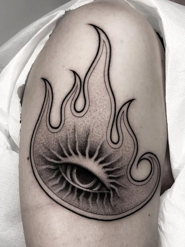 black and grey blackwork татуировка на shoulder #44213 | Тату мастер Marisol
