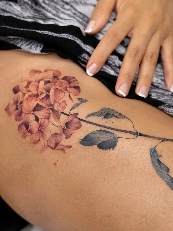 female color botanic 纹身 在 thigh #44226 | 纹身师 Qiqi
