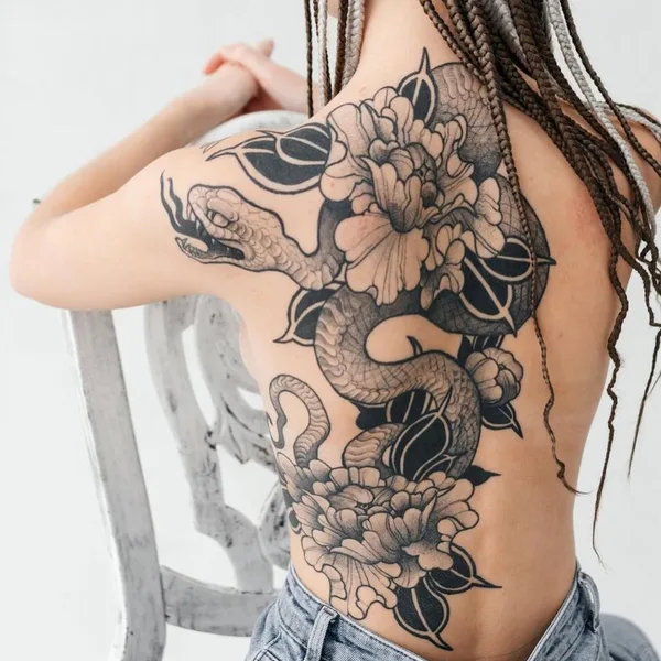neotraditional tattoo by Анастасия Паутова in Новосибирск