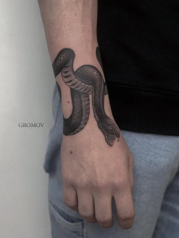 black and grey black and grey татуировка на wrist #50233 | Тату мастер Владислав Громов