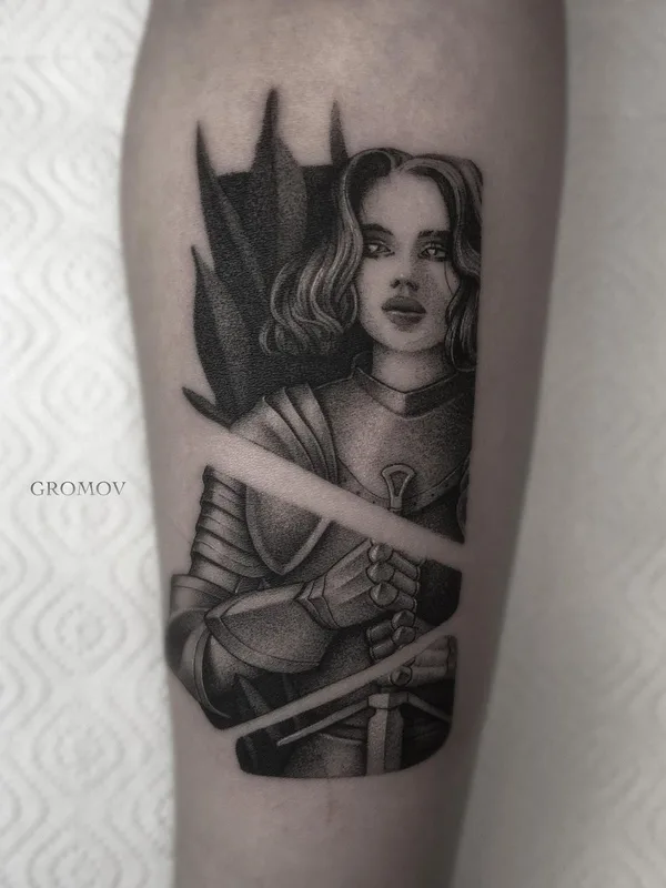 female black and grey realism татуировка на forearm #50240 | Тату мастер Владислав Громов