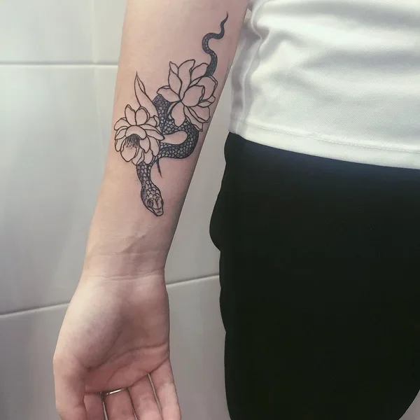 Graphic tattoo by Юля Белова in Казань