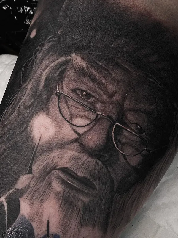 black and grey realism Tatuaggio su forearm #50321 | Tatuatore Никита Ерахтин