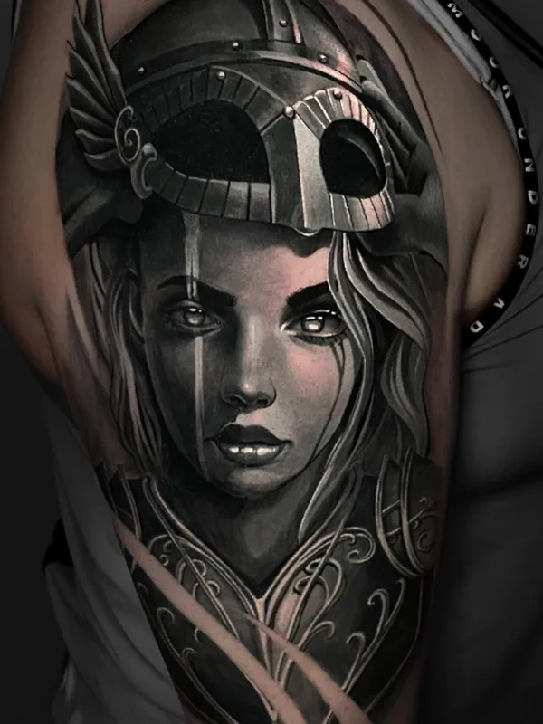 female black and grey realism Tatuaggio su upper arm #50327 | Tatuatore Никита Ерахтин