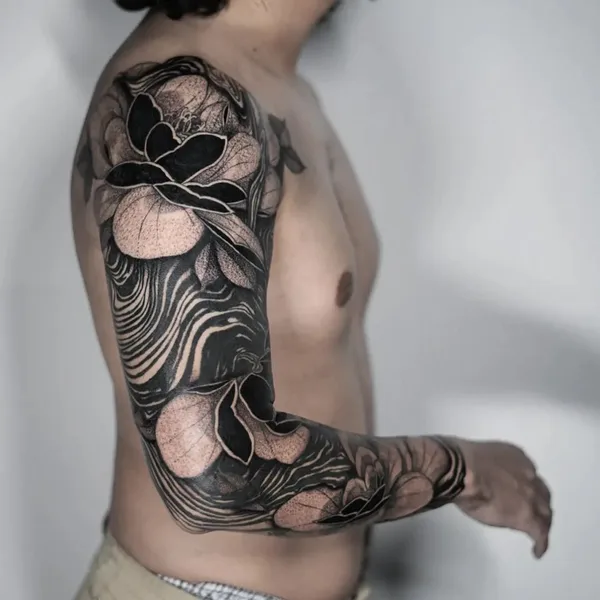 Graphic tattoo by Boris Bianchi in Miami