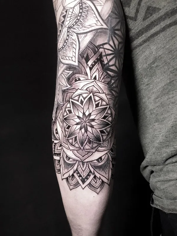 black and grey mandala tattoo on forearm #63985 | Tattoo Artist @javieracero