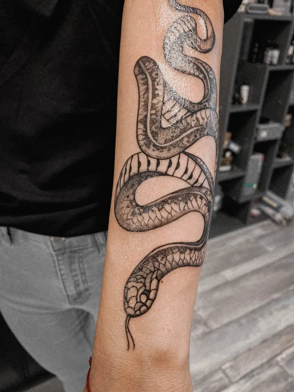 black and grey black and grey Tatuaggio su forearm #64960 | Tatuatore Владислав Пермяков