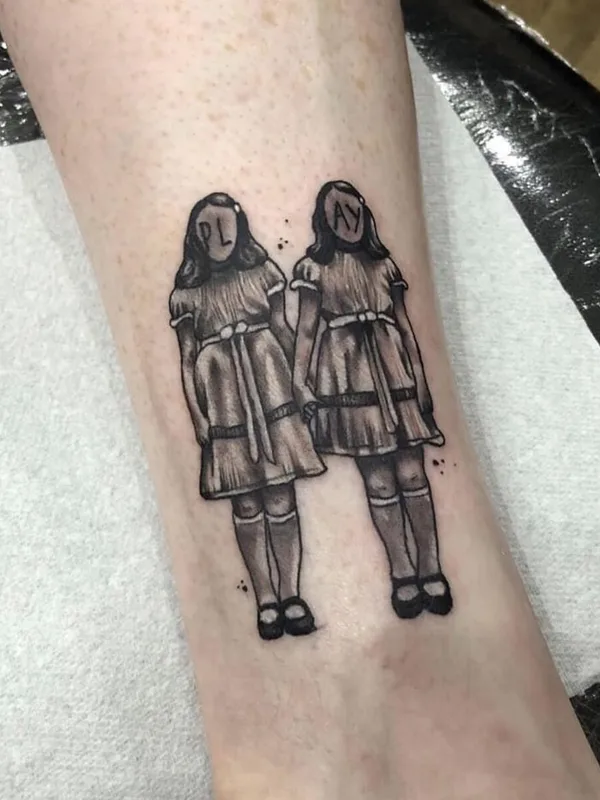 black and grey black and grey 纹身 在 forearm #39455 | 纹身师 Lowri Elizabeth Rogers