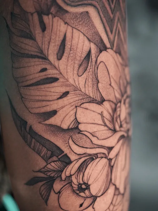 black and grey botanic татуировка на forearm #68999 | Тату мастер Sole González 
