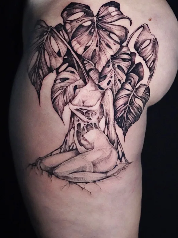 female black and grey blackwork татуировка на thigh #69005 | Тату мастер Sole González 
