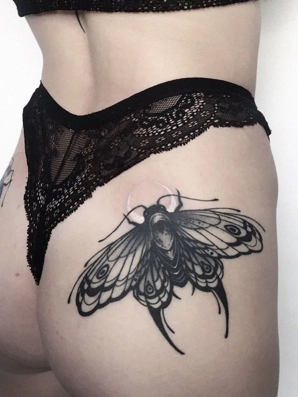 female black blackwork татуировка на hip #36404 | Тату мастер Vladimir Pride