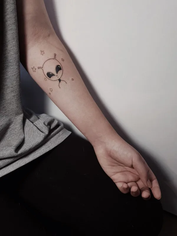black linework Tatuaggio su forearm #41161 | Tatuatore Забелина Анастасия