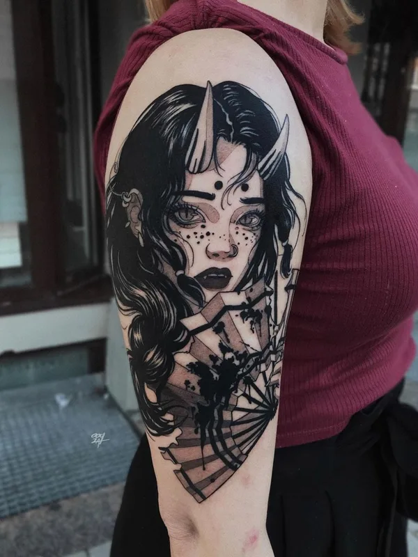 female black and grey illustrative tattoo auf upper arm #41180 | Tätowierer Валерия Волохова