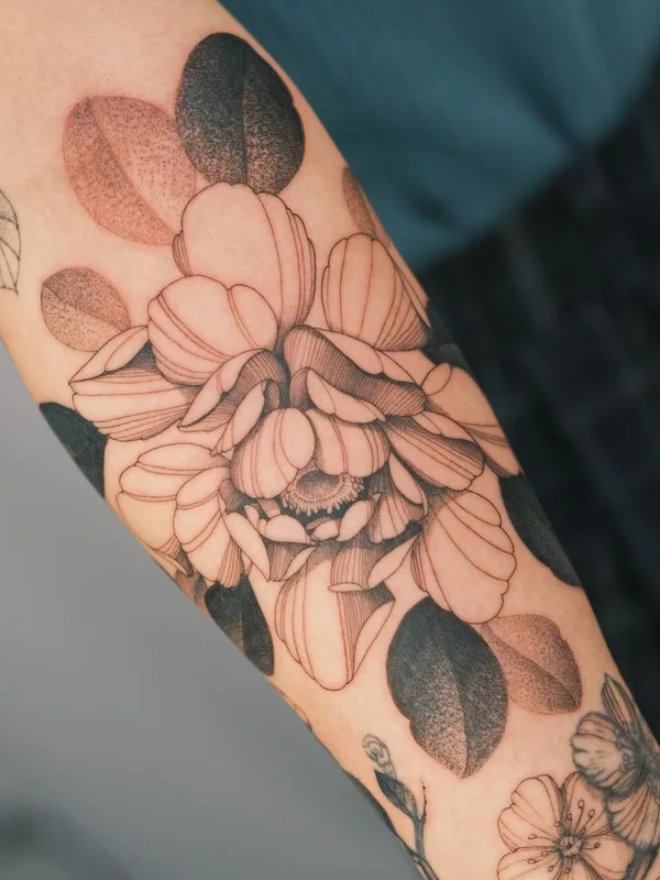black and grey linework татуировка на forearm #58296 | Тату мастер KimBobby