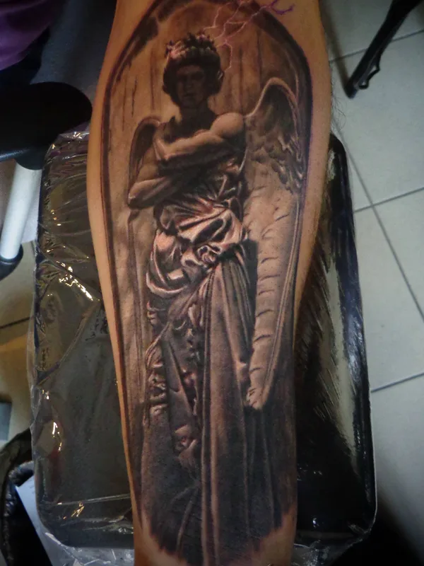 black and grey black and grey tatuaje en forearm #33684 | Tatuador Aleksandr Ponomarenko