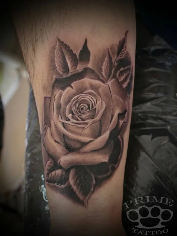 black and grey realism tatuaje en forearm #33687 | Tatuador Aleksandr Ponomarenko