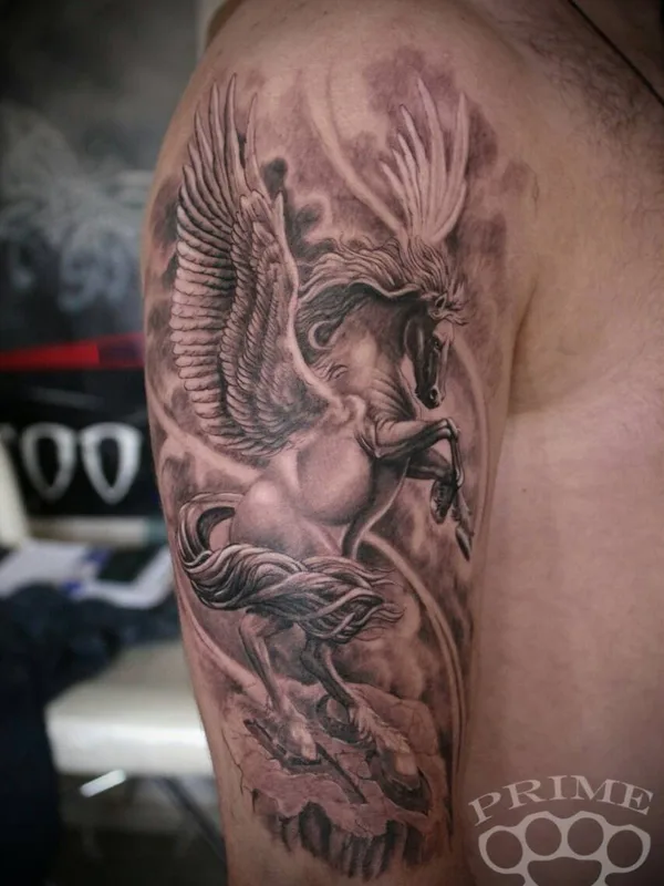 male black and grey realism tatuaje en upper arm #33690 | Tatuador Aleksandr Ponomarenko