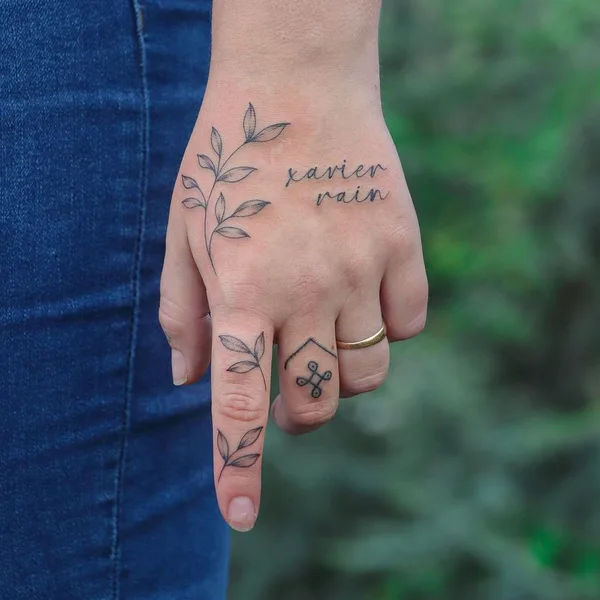Botanical tattoo by Zaya