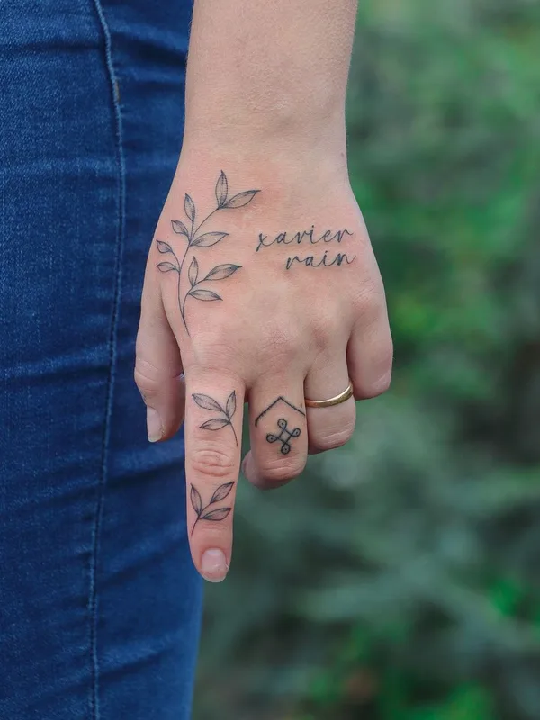 black fineline татуировка на hand #44433 | Тату мастер Zaya