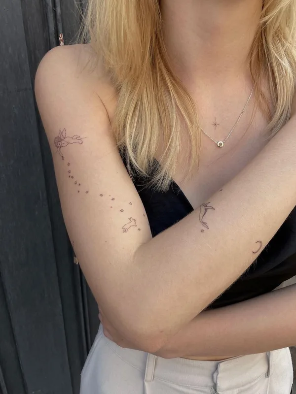 female black fineline tatouage sur forearm #44452 | Artiste tatoueur Jake Nowicz