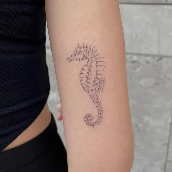 Minimalism tattoo by Jake Nowicz in Milano