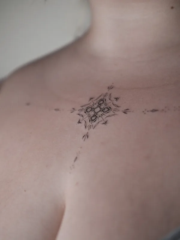 female black linework 타투 부위 collarbone #60040 | 타투이스트 Kseniya WAY.INK
