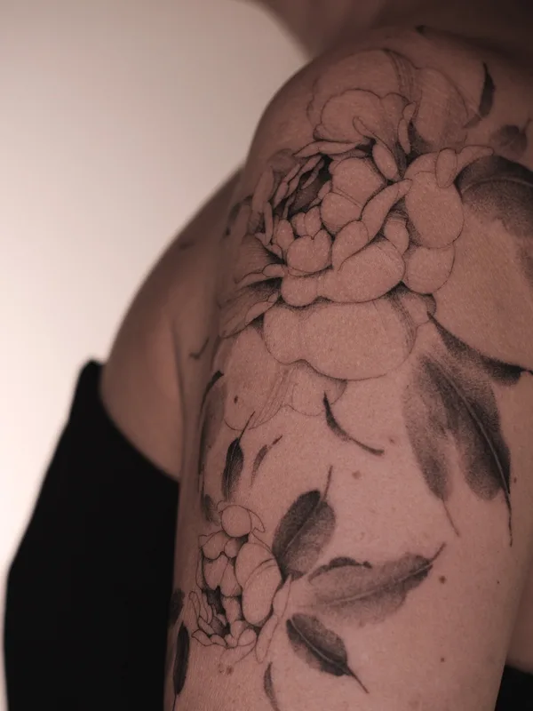 black and grey botanic 타투 부위 shoulder #60045 | 타투이스트 Kseniya WAY.INK