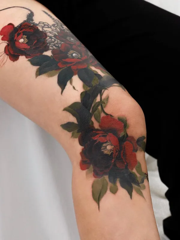 color realism tatouage sur knee #60079 | Artiste tatoueur guppy.flowertattoo