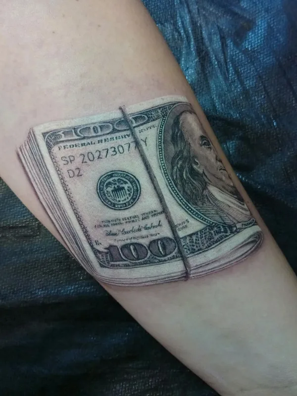 black and grey realism tattoo auf forearm #64076 | Tätowierer BUFFOON-TATTOO studio