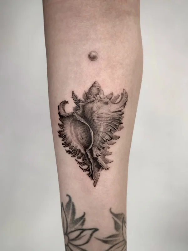 black and grey realism татуировка на forearm #52964 | Тату мастер Максим Пишунов