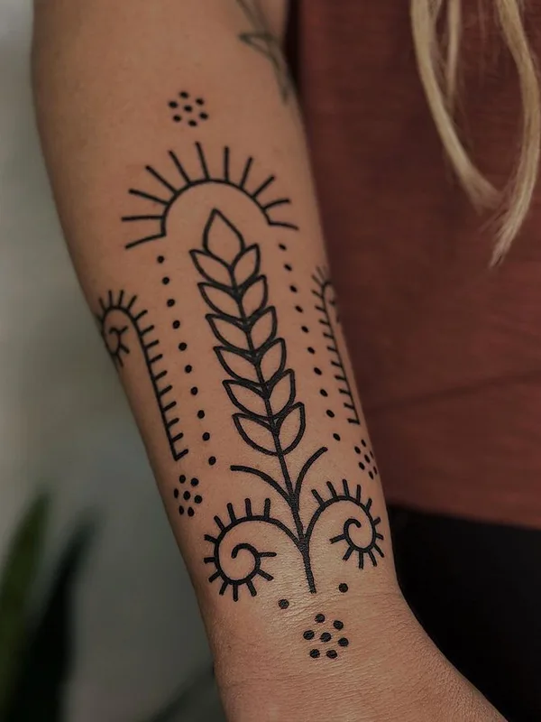 black linework tatuaje en forearm #66001 | Tatuador Amber Muse