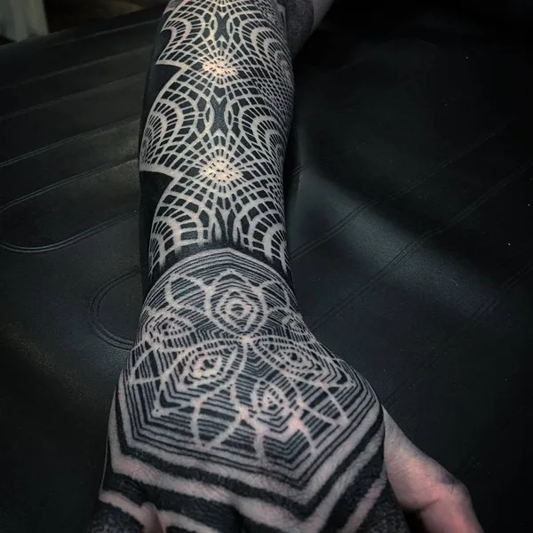 Dotwork tattoo by Daniele Lo Scritto in Zürich