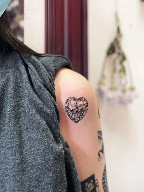 black and grey realism татуировка на shoulder #38043 | Тату мастер Tattooist Woo