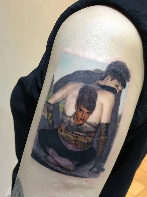 color photorealism tattoo auf bicep #38822 | Tätowierer Ellyn