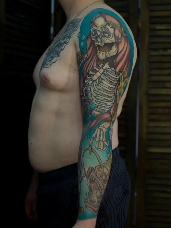 male color illustrative tattoo auf full sleeve #53540 | Tätowierer Anny Lorylin