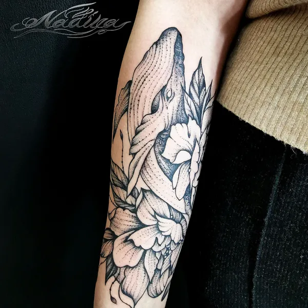 Graphic tattoo by Nadiya Abdrakhmanova in Уральск