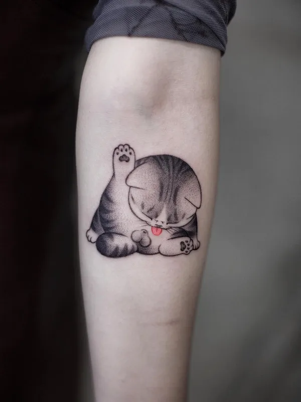 black and grey illustrative татуировка на forearm #31090 | Тату мастер AkiWong