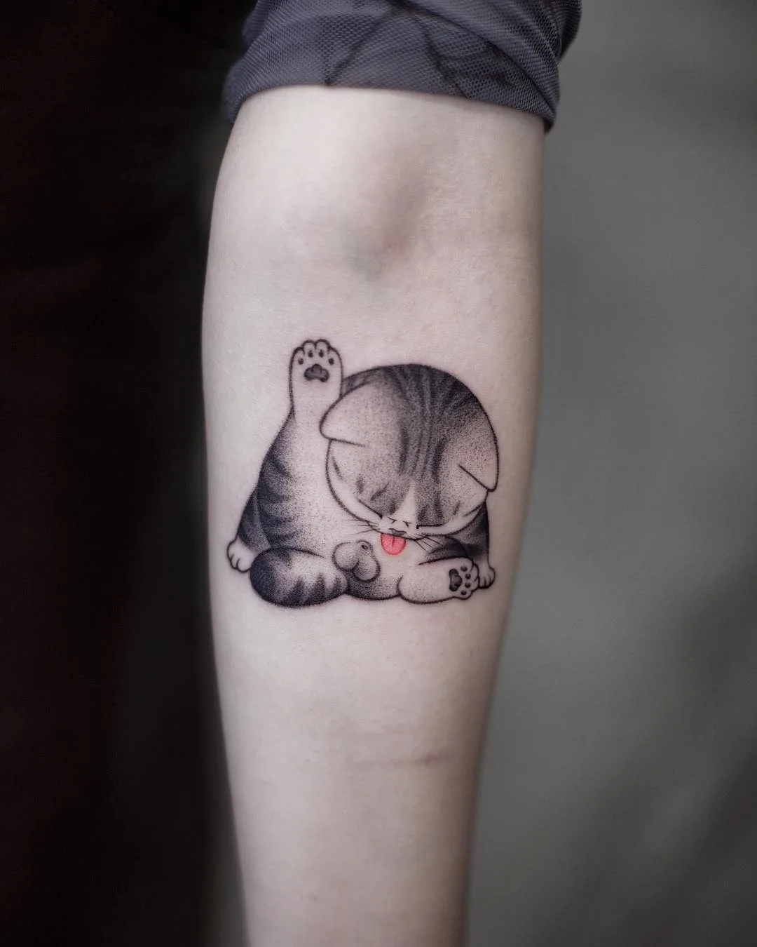 Tattoo artist AkiWong, cute minimalistic tattoo | Beijing, China