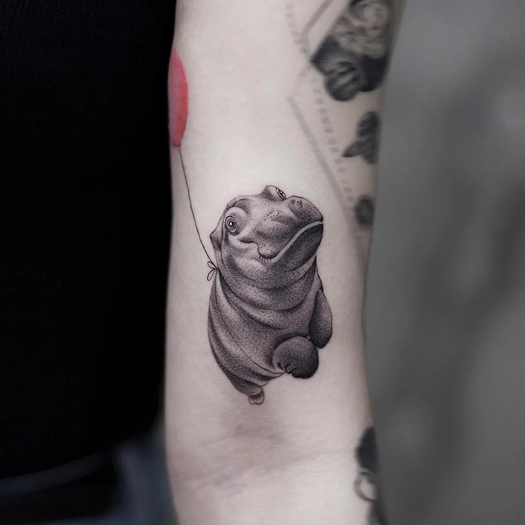Tattoo artist AkiWong, cute minimalistic tattoo | Beijing, China