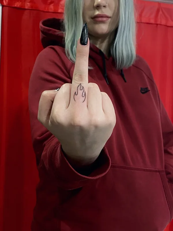 female black linework татуировка на finger #40509 | Тату мастер Kir D.