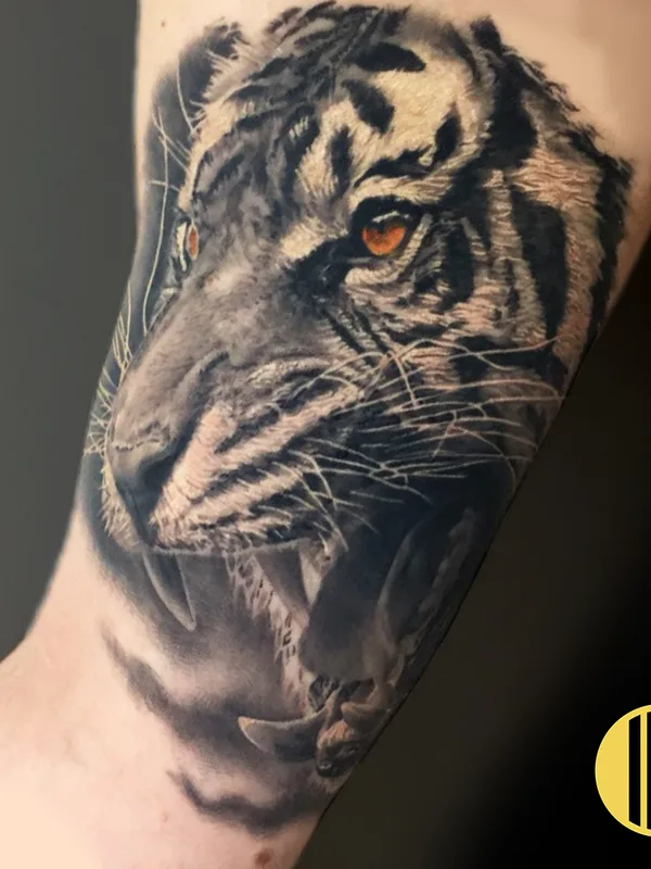 black and grey realism татуировка на forearm #72031 | Тату мастер Serjo Tattoo